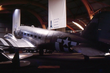 44-76420 (32752) 1944 Douglas C-47B-25-DK Skytrain