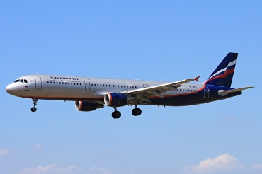VP-BQT, (cn 2965), Airbus A321-211