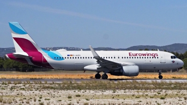 D-AIZS (5557) 2013 Airbus A320-214(WL)