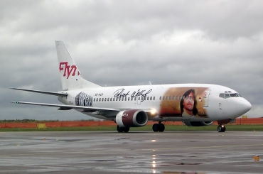 SE-RCR (24026) Boeing 737-33A