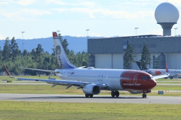 LN-DYS (39007) 2011 Boeing 737-8JP WL