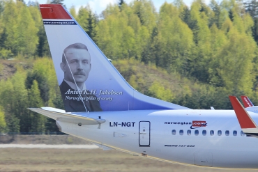 LN-NGT (41125) 2014 Boeing 737-8JP WL