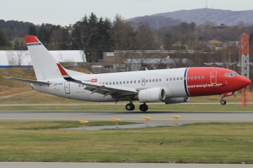 LN-KHC (29265) 1998 Boeing 737-31S(WL)