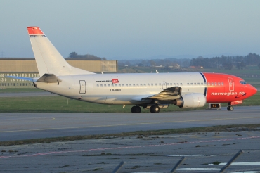 LN-KKD (29339) 1999 Boeing 737-33V