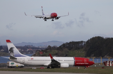 LN-NOV (31713) 2010 Boeing 737-8FZ WL