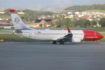 LN-DYG (39165) 2010 Boeing 737-8JP WL