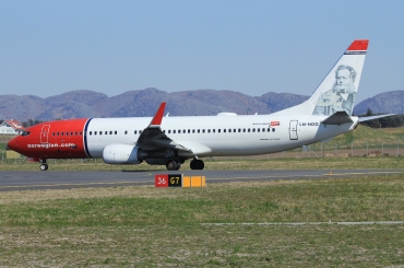LN-NOG (35647) 2009 Boeing 737-86N WL