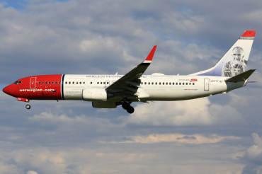 LN-DYU (39008) 2011 Boeing 737-8JP(WL)