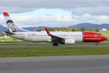 LN-NOM (28642) 2001 Boeing 737-86N WL