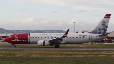 LN-DYU (39008) 2011 Boeing 737-8JP WL