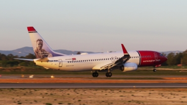 LN-NGB (39015) 2012 Boeing 737-8JP WL
