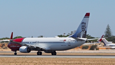 LN-NGU (39030) 2014 Boeing 737-8JP WL