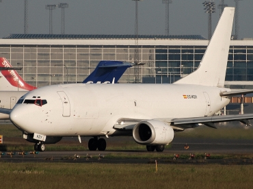 EC-KDY, (cn 23811/1445), Boeing 737-3S3(SF)