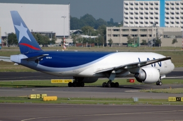 N772LA (37708) 2009 Boeing 777-F6N