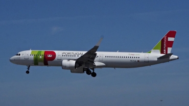 CS-TJL (8591) 2018 Airbus A321-251N