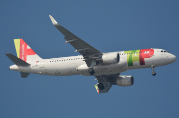 CS-TNS (4021) 2009 Airbus A320-214(WL)