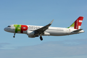 CS-TNS (4021) 2009 Airbus A320-214