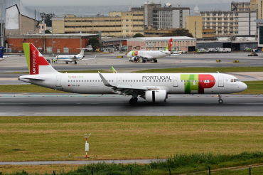 CS-TJK (8553) 2018 Airbus A321-251N