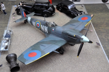 TE565, (cn CBAF/11817), Supermarine 361 Spitfire LF9E
