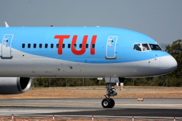 G-OOBC (33098) 2003 Boeing 757-28A WL