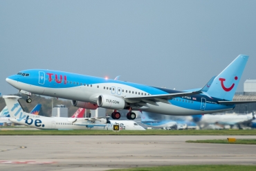 G-FDZZ (cn 37262) Boeing 737-8K5