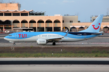 G-TUMS (44589) 2018 Boeing 737-8 MAX