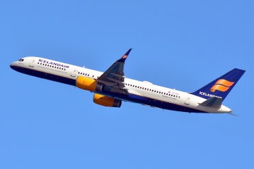 TF-FIA (29310) 2000 Boeing 757-256(WL)