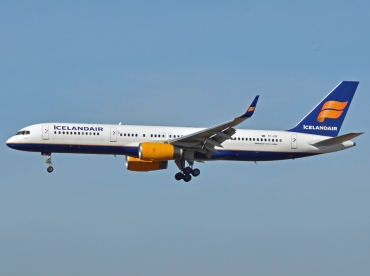 TF-ISF (24595) 1990 Boeing 757-223(WL)