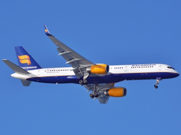 TF-ISY (24594) 1990 Boeing 757-223
