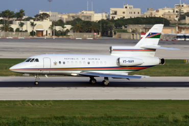 V5-NAM (103) 1991 Dassault Falcon 900B