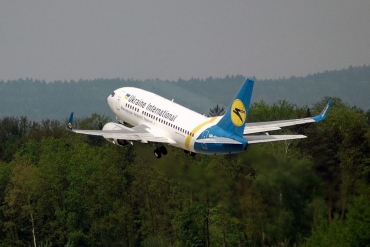 UR-GAT (25237) 1993 Boeing 737-528(WL)