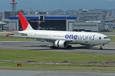 JA771J, (cn 27656/437), Boeing 777-246