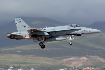 C.15-81 / 46-09 McDonnell Douglas EF-18A Hornet