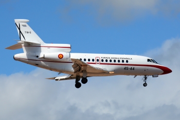 T18-5 / 45-44 1989 Dassault Falcon 900B
