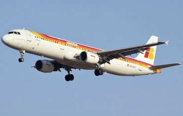 EC-ILO (1681) 2002 Airbus A321-211