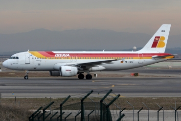 EC-HUJ, (cn 1292), Airbus A320-214
