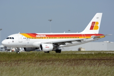 EC-LEI (3744) 2008 Airbus A319-111