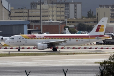 EC-ILS, (cn 1809), Airbus A320-214