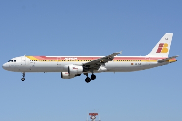 EC-ILO (1681) 2002 Airbus A321-211