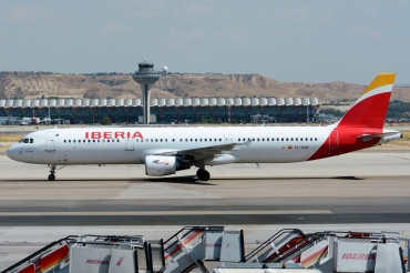 EC-HUH (1021) 1999 Airbus A321-211