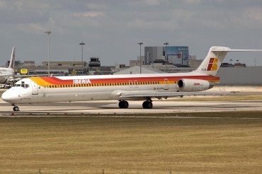EC-FLN (53303) McDonnell Douglas MD-88