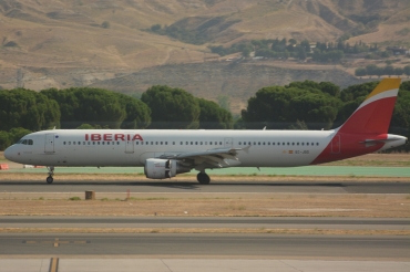 EC-JGS (2472) 2005 Airbus A321-211