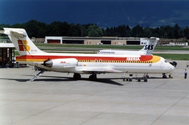 EC-EUL (49830) McDonnell Douglas MD-87