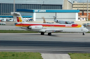 EC-EXN (49836) 1990 McDonnell Douglas MD-87