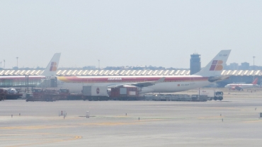 EC-GUP (217) 1998 Airbus A340-313