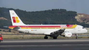 EC-IEG (1674) 2001 Airbus A320-214