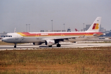 EC-IGK (1572) 2001 Airbus A321-211