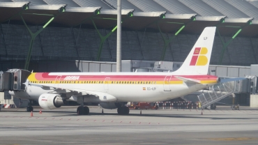 EC-ILP (1716) 2002 Airbus A321-211