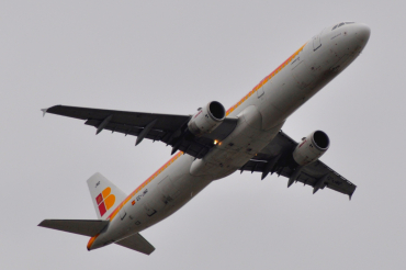 EC-JMR (2599) 2005 Airbus A321-211