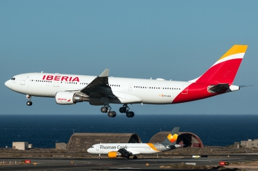 EC-MLB (1736) 2016 Airbus A330-202